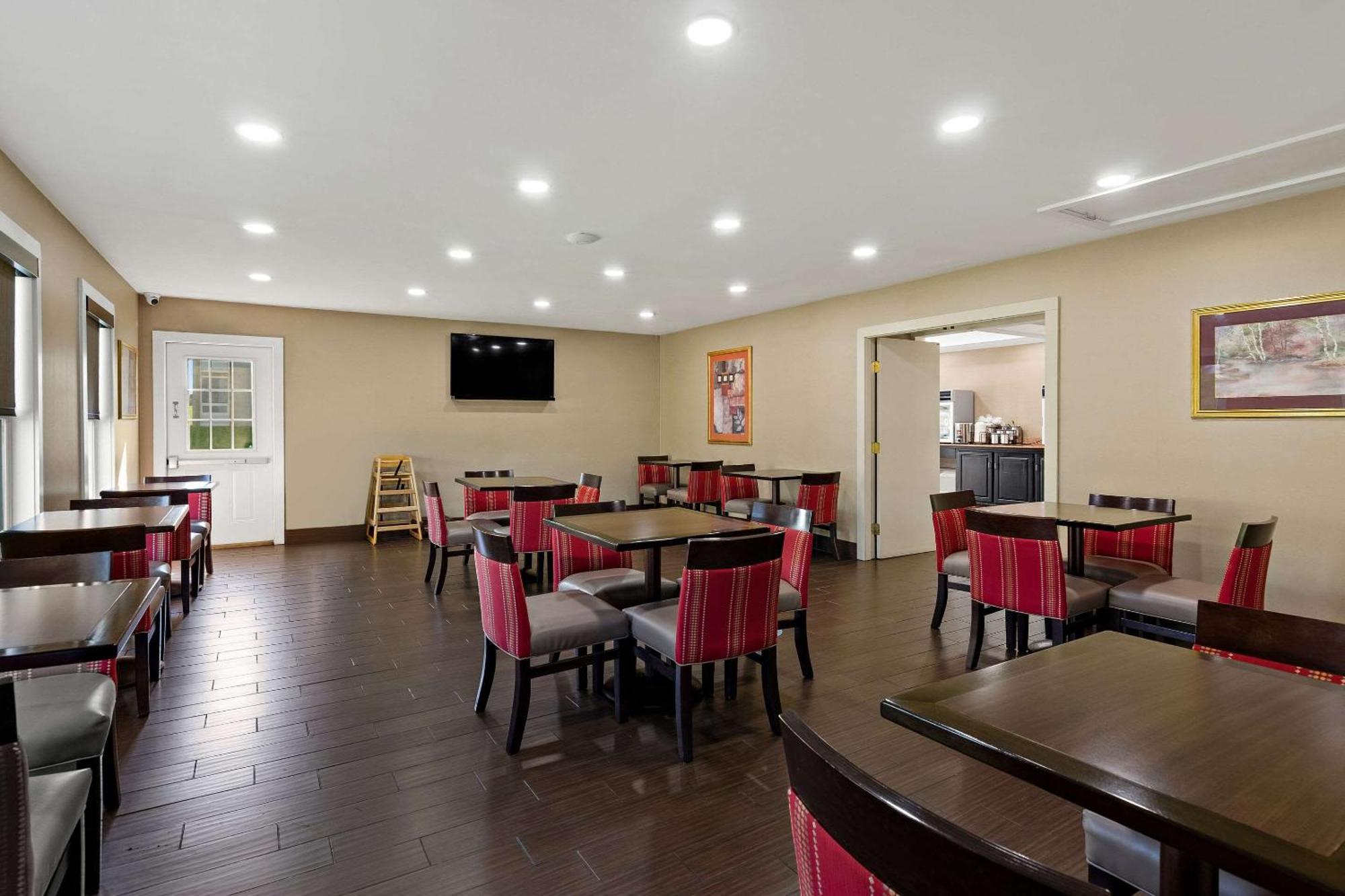Comfort Inn Wytheville Exterior photo